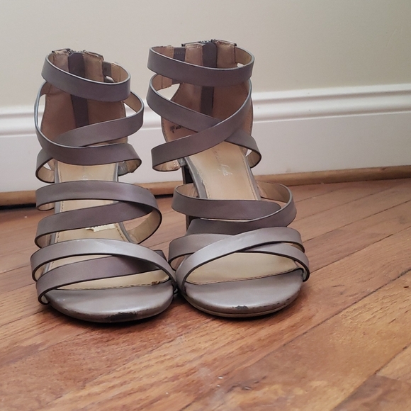 Shoes - Picture 2 of 3